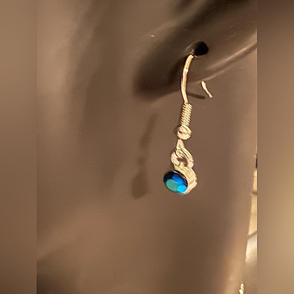 Silver & blue gem butterfly jewelry set necklace’s & earrings - Picture 3 of 3